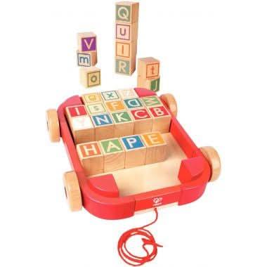 Chariot en bois à tirer avec 26 cubes HAPE - Ma Rentrée Facile