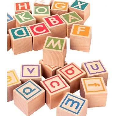 Chariot en bois à tirer avec 26 cubes HAPE - Ma Rentrée Facile