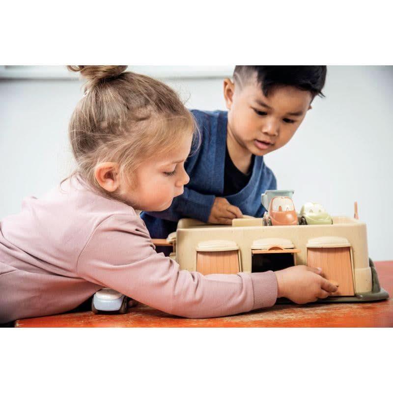 Garage premier âge en bioplastic + 3 véhicules DANTOY - Ma Rentrée Facile