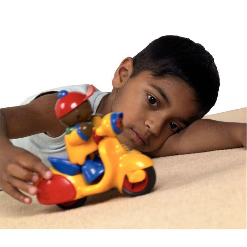 Lot de 3 véhicules et 4 personnages TOLO - Ma Rentrée Facile